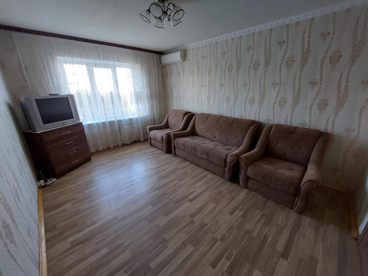 2К Апартаменты Ул.Ревуцкого 19/1 Kiev Exteriör bild