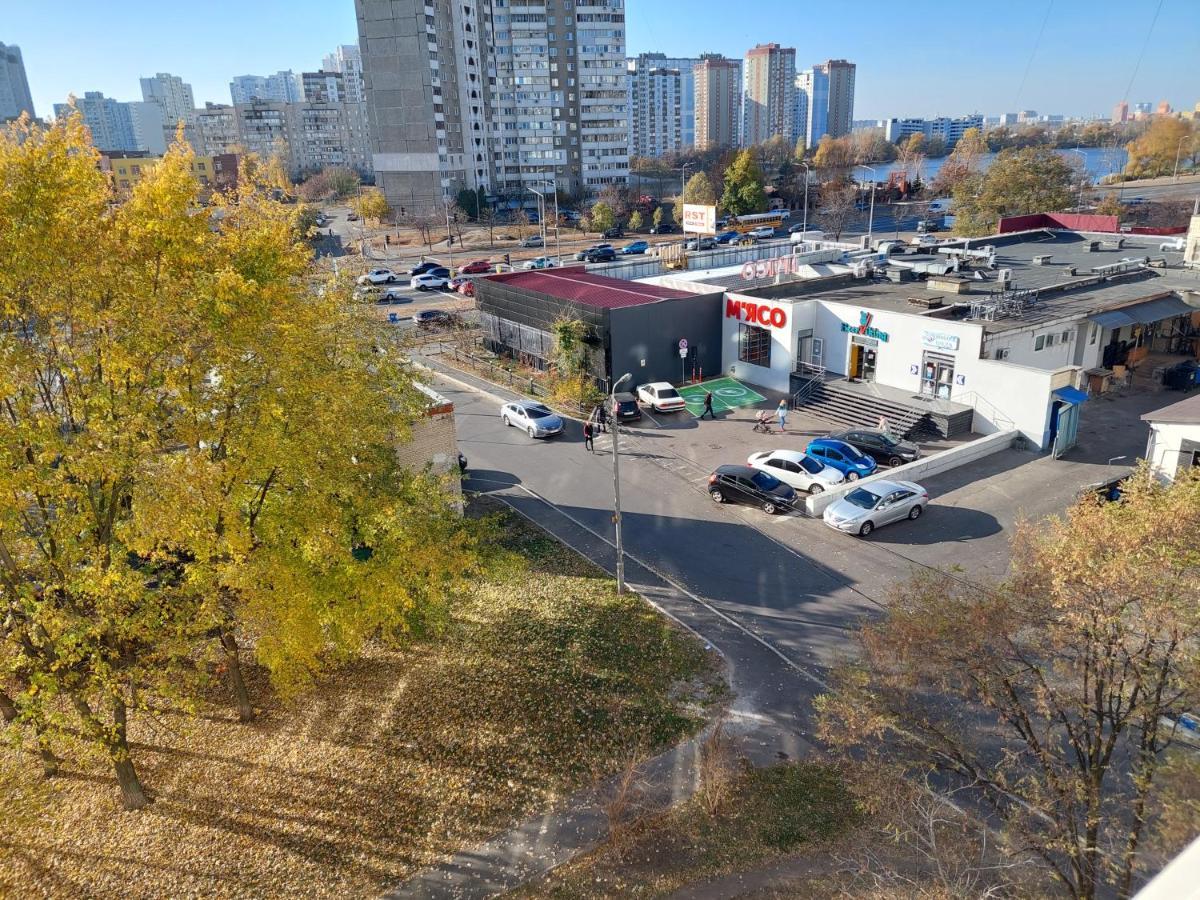 2К Апартаменты Ул.Ревуцкого 19/1 Kiev Exteriör bild