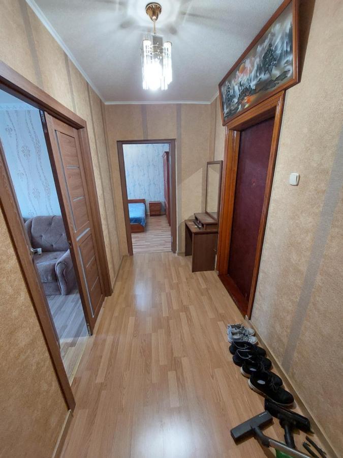 2К Апартаменты Ул.Ревуцкого 19/1 Kiev Exteriör bild